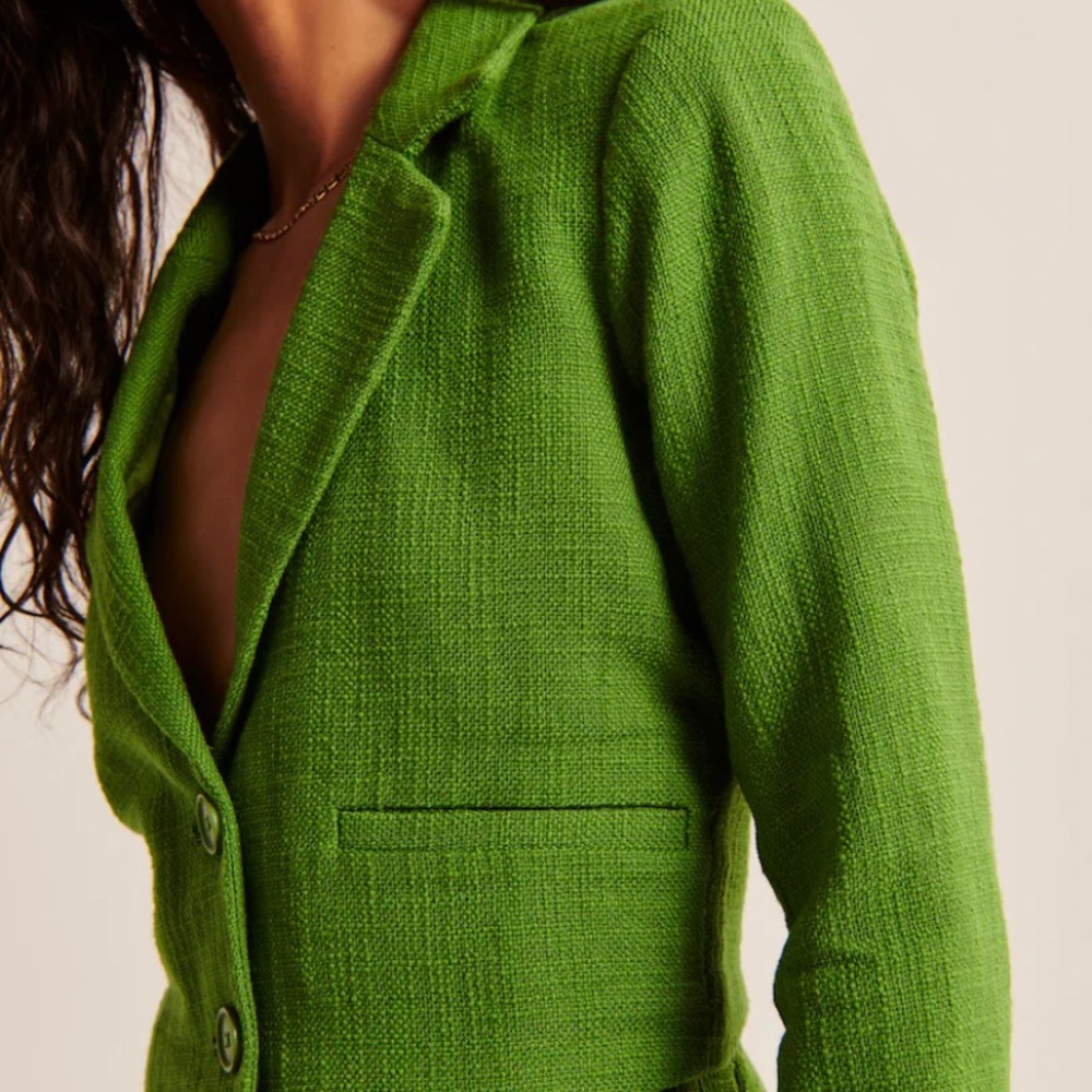 Abercrombie & Fitch // Cropped Tweed Blazer (L - White) *NWT* (Discontinued) - Picture 10 of 14